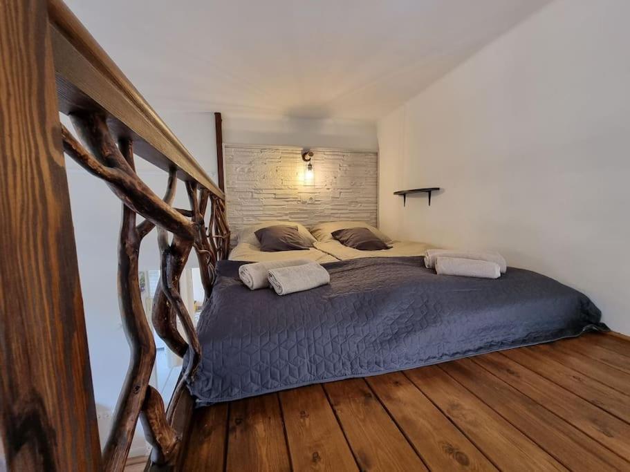 Vintage Apartman In City Center Miskolc Exterior foto